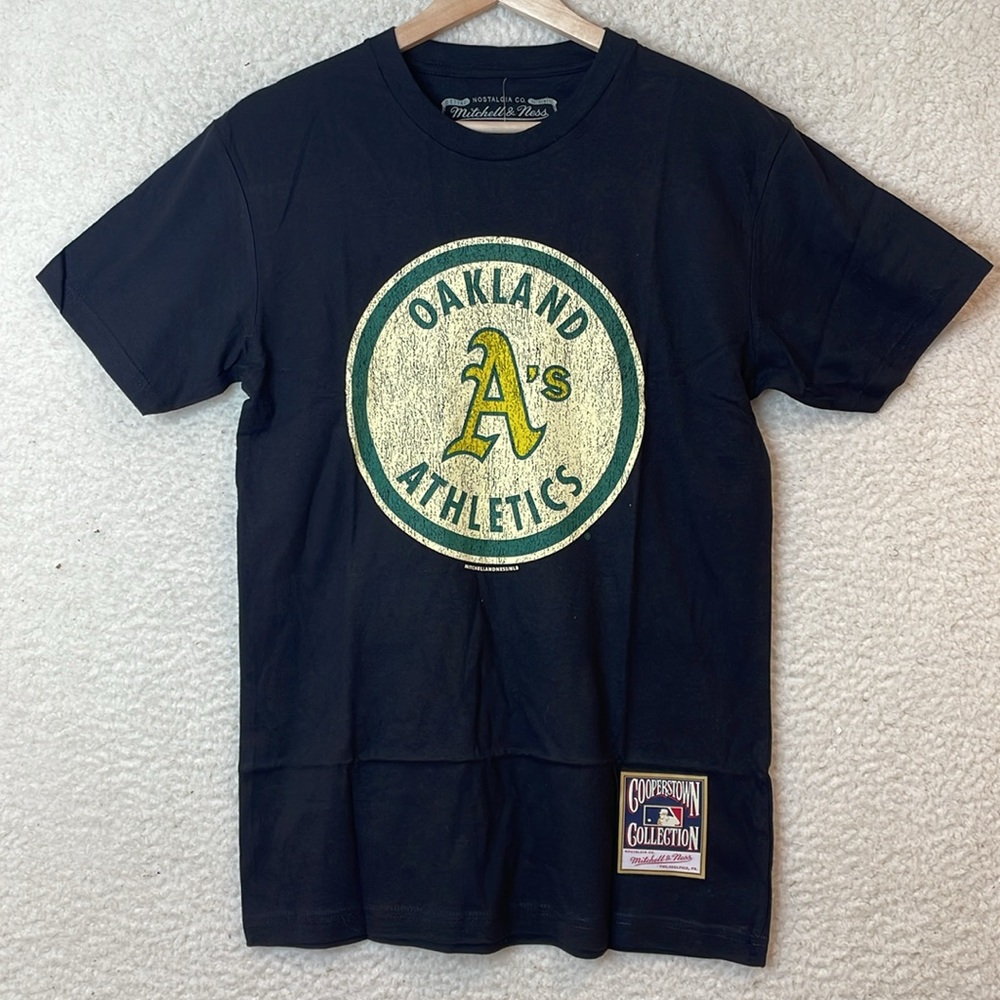 NWT Mitchell & Ness Mens Oakland Athletics MLB Tee Shirt  Cooperstown SIZE SMALL